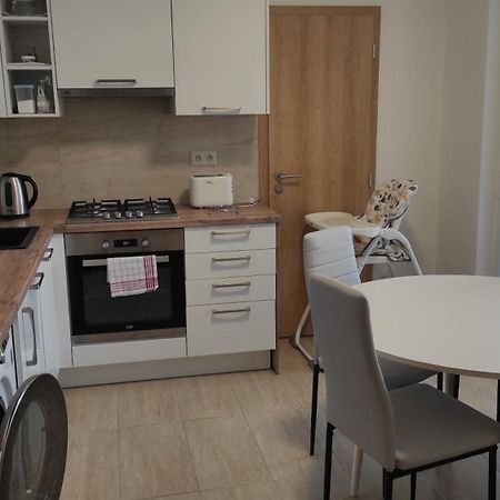 Apartman Sofia Levice Exterior foto